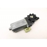 67658381523 BMW E65 ARKA CAM MOTORU