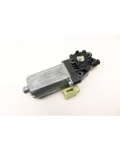 67658381523 BMW E65 ARKA CAM MOTORU